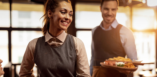 Was macht ein:e Restaurantfachfrau:mann?